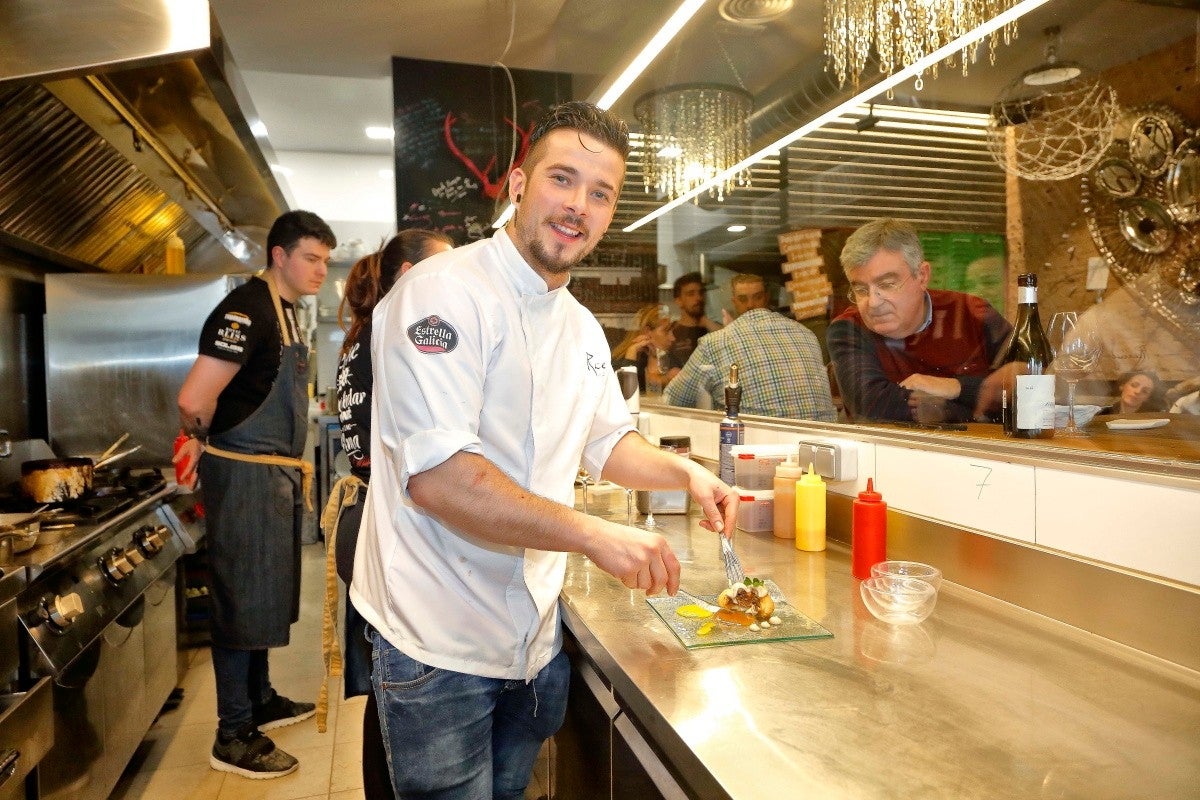 La agitada cocina de Carlos Maldonado