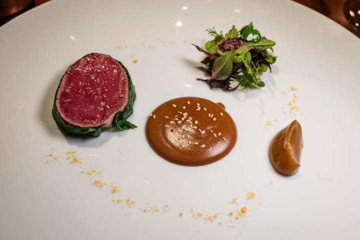 Mole negro de San Pedro de Milpa con pieza de carne del día.