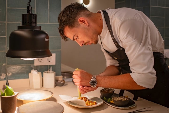 Armand descubrió que quería ser cocinero en el restaurante familiar.