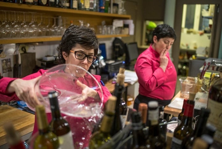 Carmen y Marian se conocen desde pequeñas y su compenetración hace que todo fluya con naturalidad.