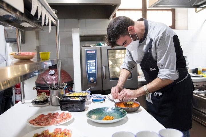 cocina del restaurante taulla