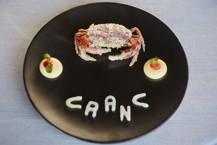 Un homenaje a la cocina de Nueva Orleans. El cangrejo se come entero.