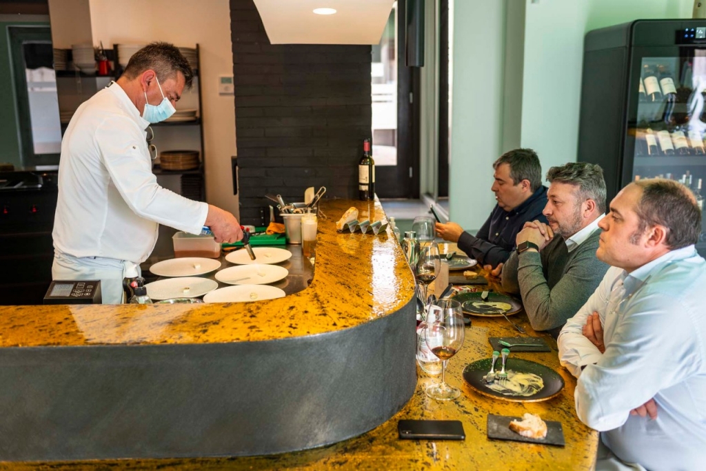 Una barra japonesa que cambia el sushi por las gachas