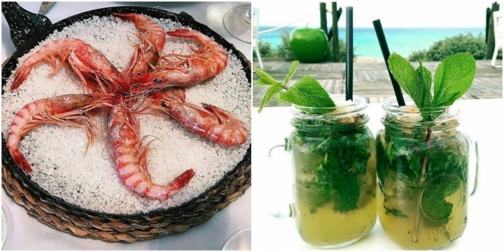 Gambas de Formentera y mojitos para refrescarse. Fotos: 'Es Caló'.