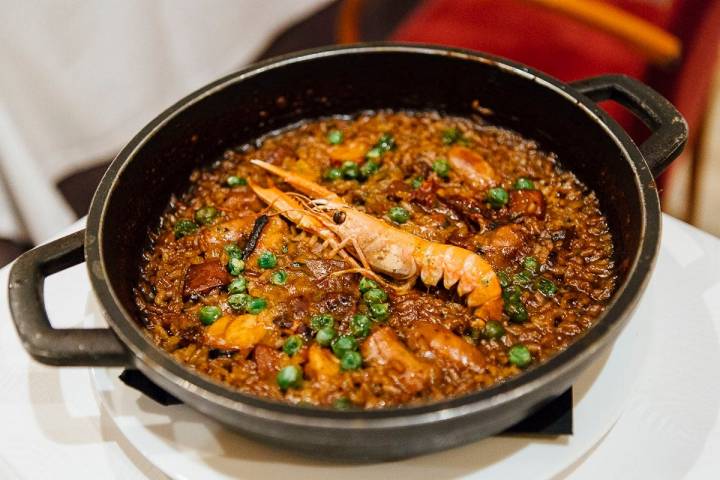 El arroz de Pals a la cazuela, el plato estrella del hotel gastronómico 'Es Portal'.