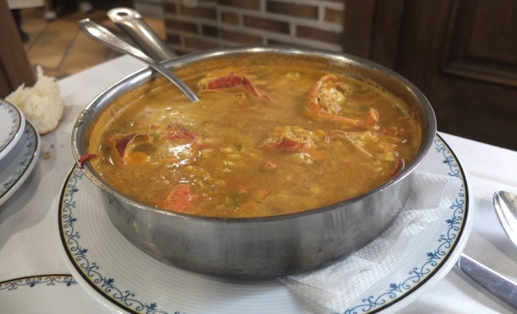 Arroz con bogavante, el plato de los martes. Foto: Javier Día.