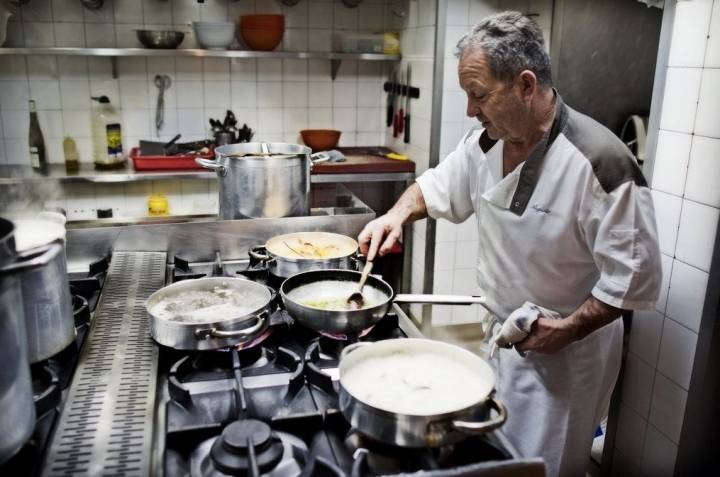 Augusto, el chef del restaurante con su nombre en San Vicente de la Barquera