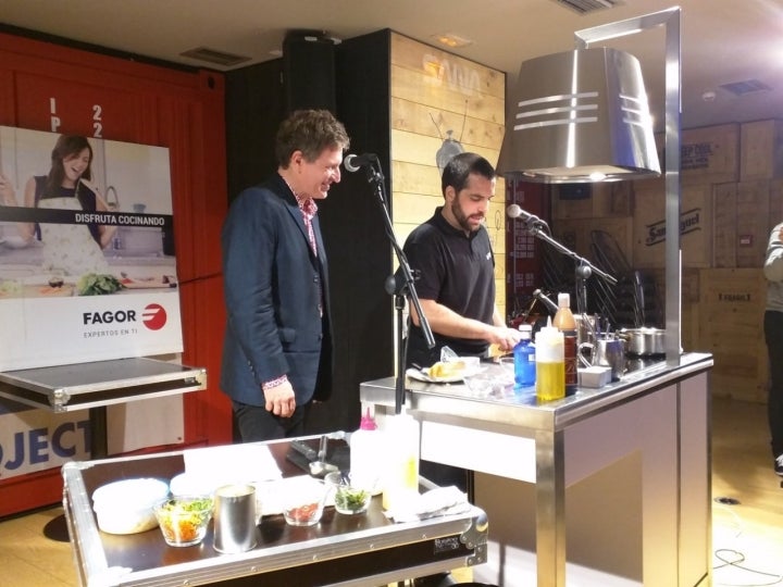 El show cooking en Satélite T, donde participó este servidor.