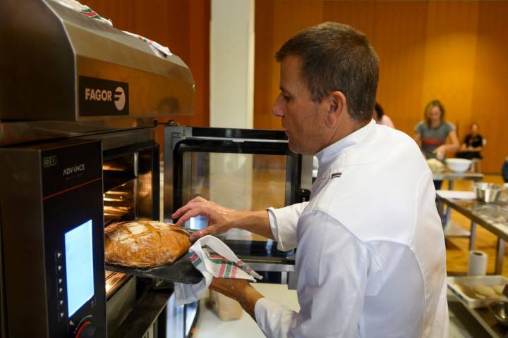 Xavier Barriga protagonizó un delicioso taller de pan.