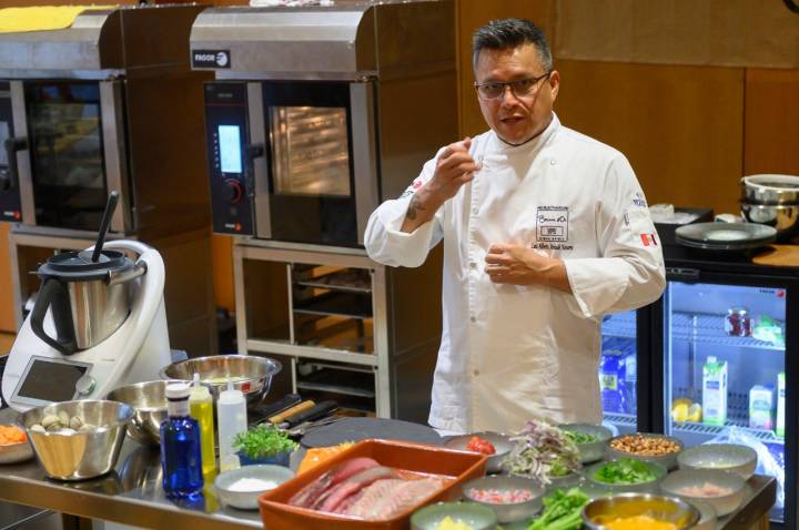 Luis Arévalo está considerado uno de los introductores de la cocina 'nikkei' en Europa.