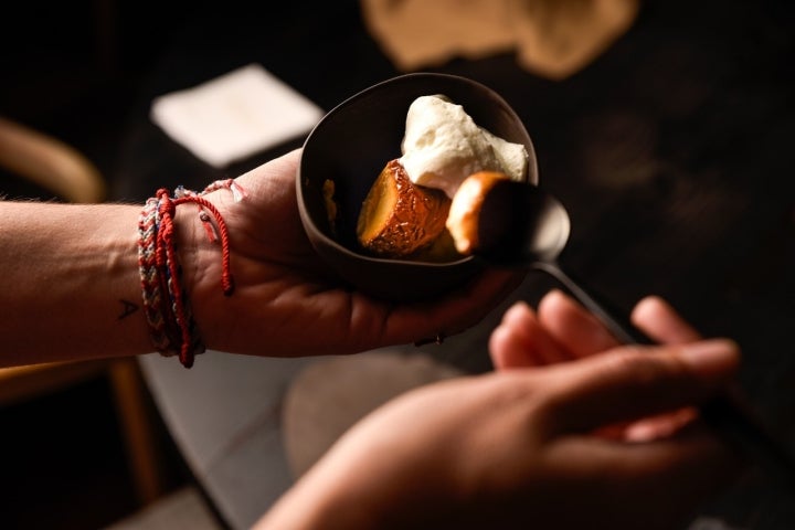 El flan con nata.