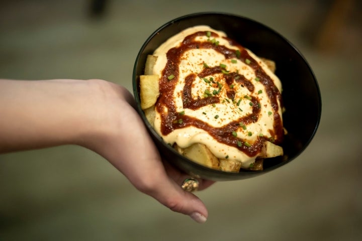 Ruta tapas Teatinos Lambik patatas bravas