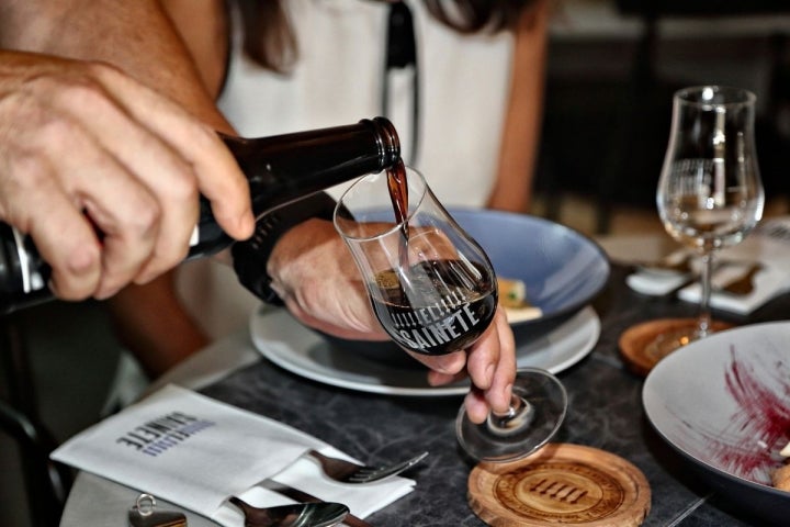 En restaurantes como 'El Sainete' (Madrid) apuestan por maridajes con cervezas. Foto: Roberto Ranero