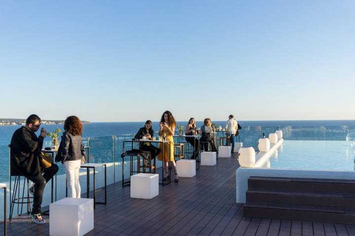 Terrazas en Palma: 'Sky Bar hotel HM Gran Fiesta' (clientes piscina)