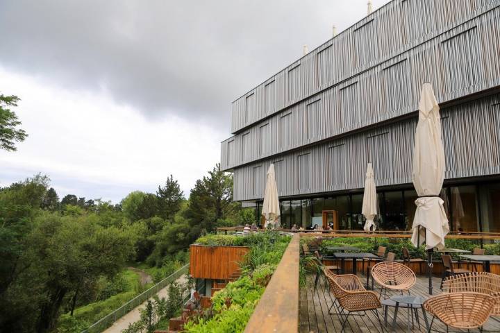 El 'Arima Hotel Boutique' está a pocos minutos del centro en la zona del Basque Culinary Center.