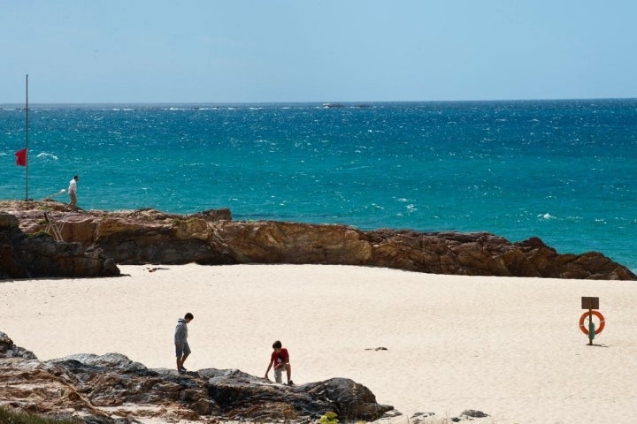 Chiringo As Furnas (Xuño): playa de Xuño