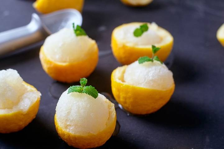 Sorbete de limón, un bocado refrescante. Foto: Shutterstock.
