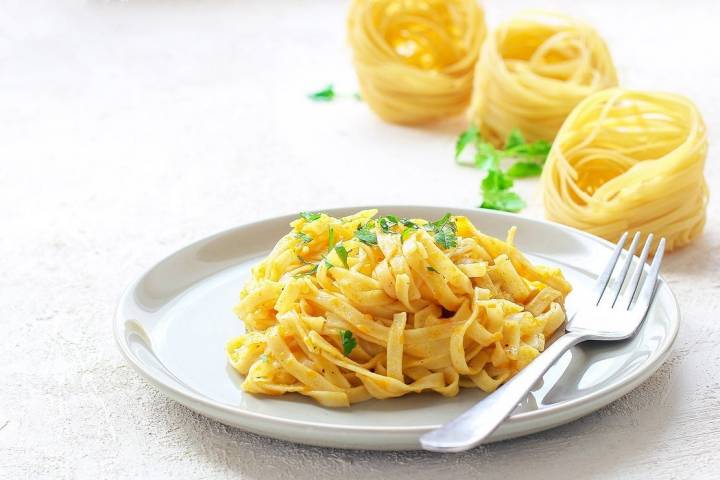 Pasta y cítricos, una mezcla que siempre triunfa. Foto: Shutterstock.