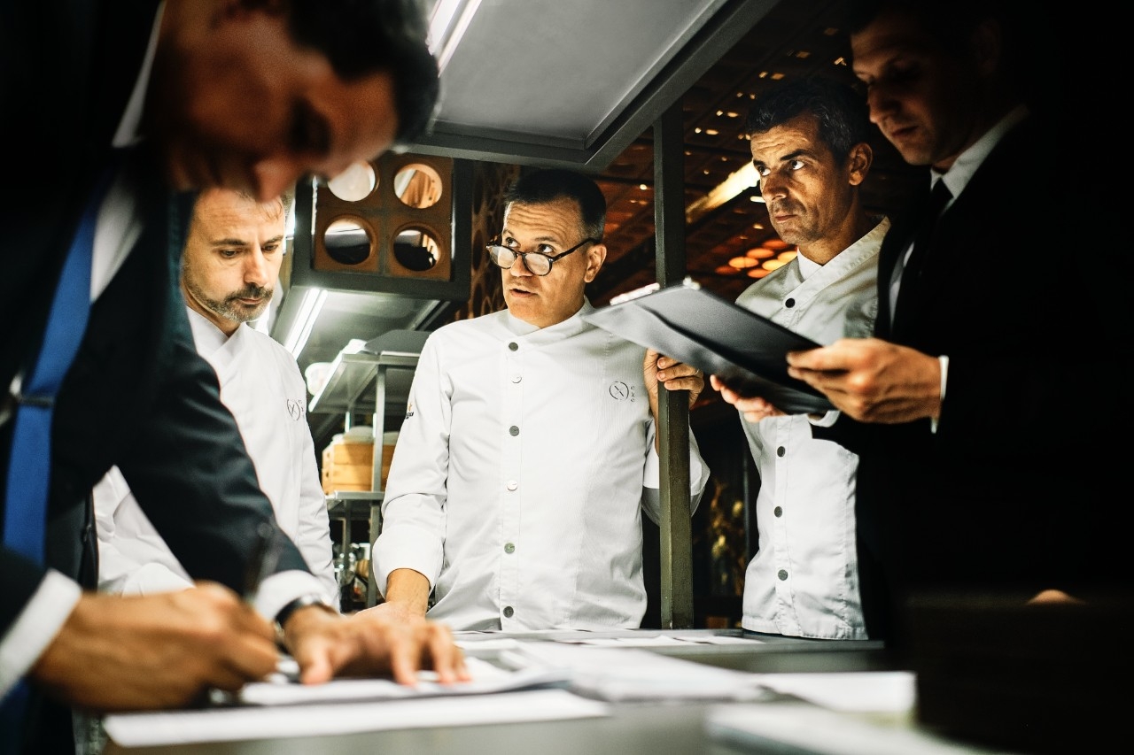 El libro que todo cocinero desea: así es ‘Disfrutar Vol. 3’