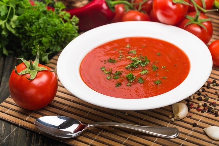 Sopa de tomates de Extremadura. Foto: Shutterstock.