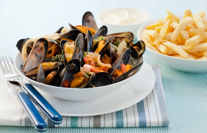 Mejillones con patatas fritas