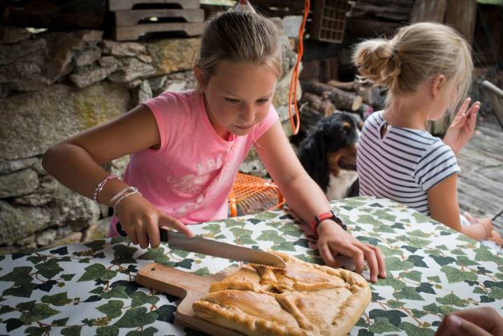 Conseguir que los niños se sientan atraídos por platos tradicionales no es una misión imposible.