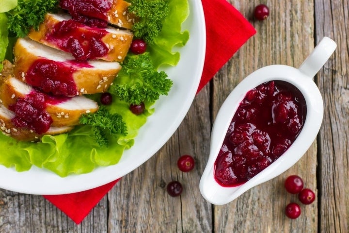 Para esta receta vale la pintada o el pollo. Foto: Shutterstock.