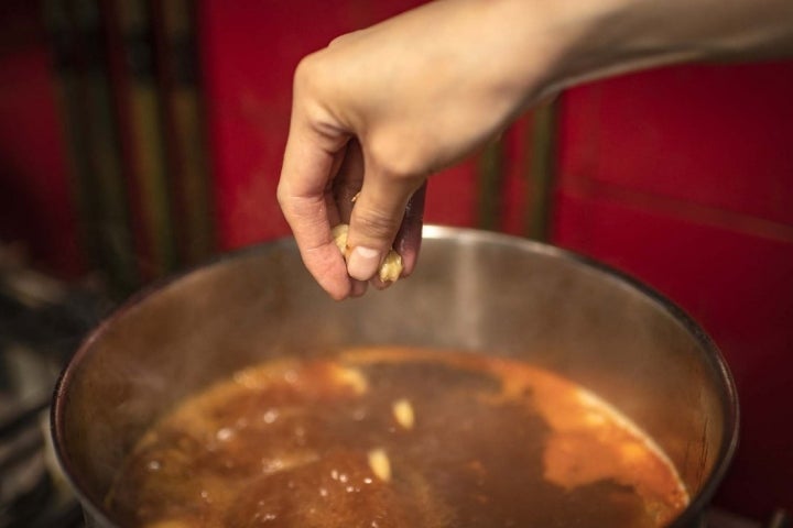 Pozole rojo. Recetas Navidad México