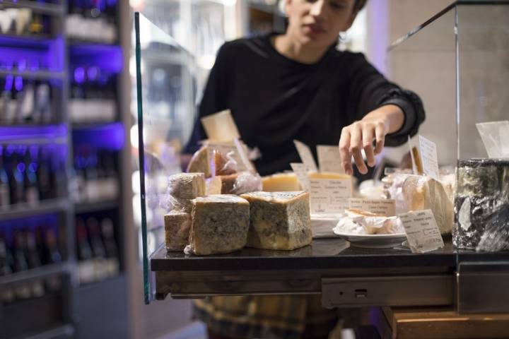 Un total de 25 quesos irán rotando en las tablas de 'La Caníbal'. Foto: Abel Valdenebro.