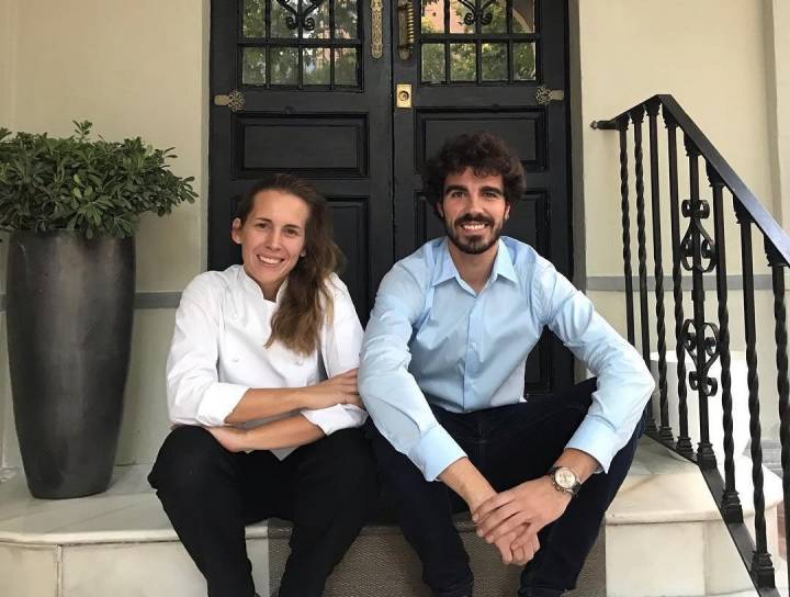 Robert Tetas y Camila Ferraro se conocieron en el 'Celler de Can Roca' antes de abrir su nuevo local. Foto: Instagram Sobretablas.