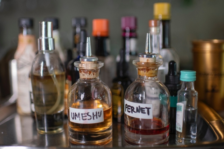 Algunos de los ingredientes con los que trabajan en la coctelería.