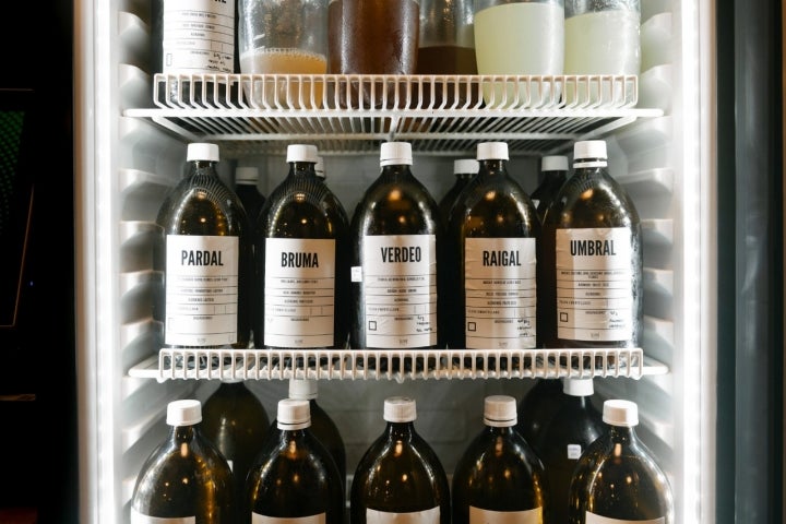 Aquí la despensa asturiana contiene todo lo necesario para crear cócteles de altura.