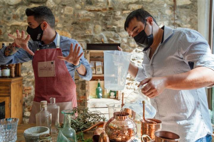 Ginebra Costa Brava Distillery: Gerard e Isaac