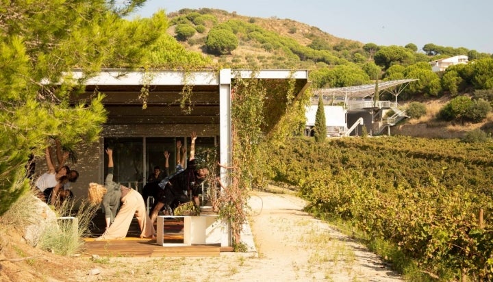 Yoga, paseo en velero o 'showcooking' para los visitantes. Foto: 'Alta Alella'.