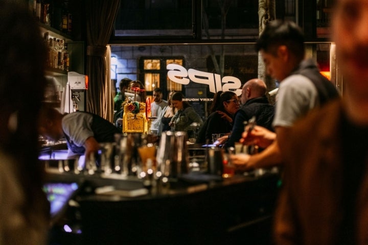 Coctelería SIPS en Barcelona.