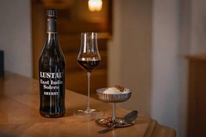 Helado de Idiazabal combina con el vino dulce Lustau East India Solera.