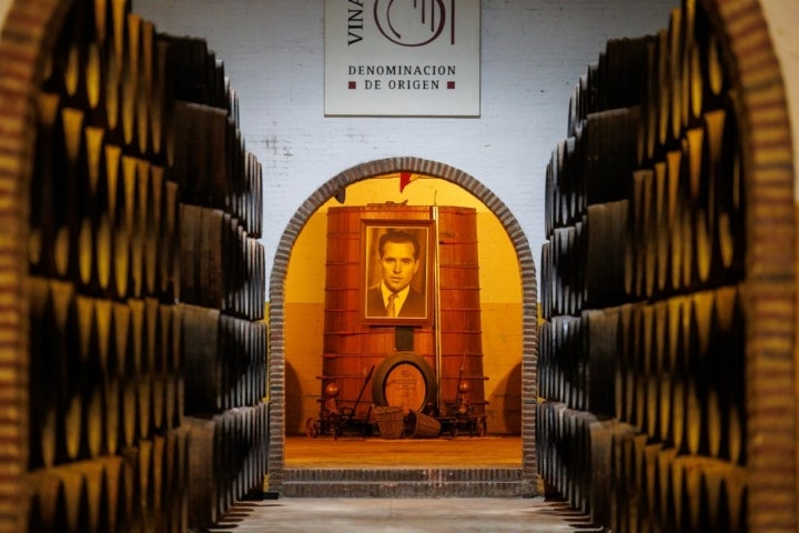 Retrato del fundador de la bodega Páez Morilla, Antonio Páez Lobato 'el rey del vinagre'