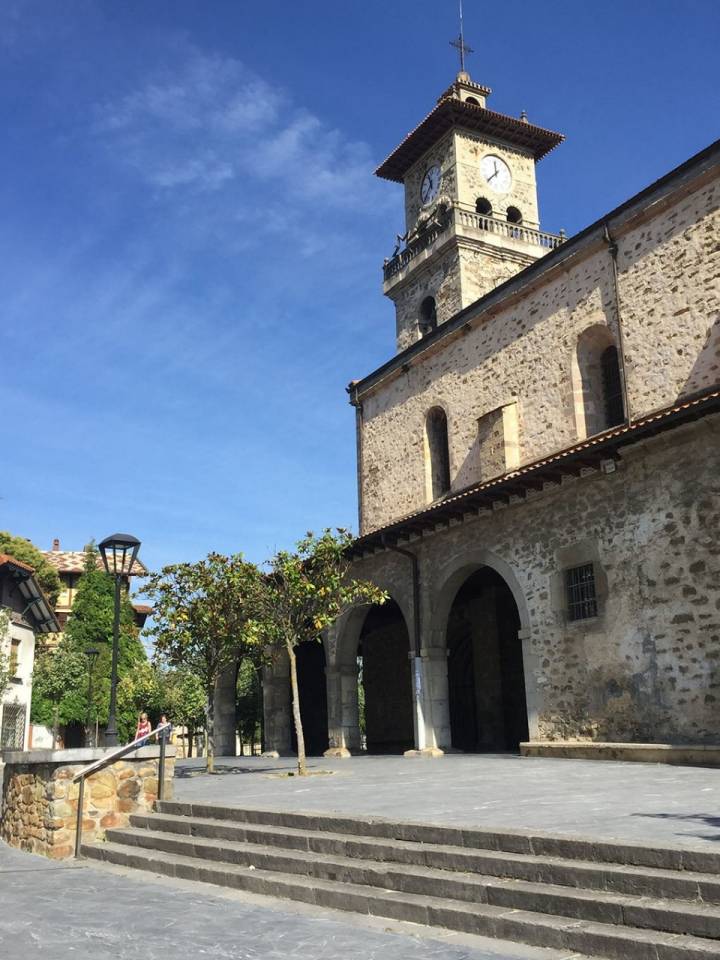 La Iglesia de Santa María, con 31 campanas de bronce. Foto: Aurora Muñoz.