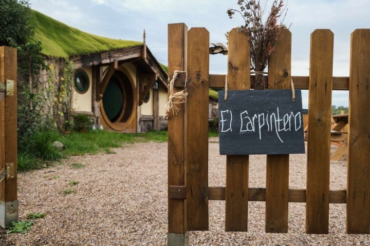  Cartel en la valla de la casa El Carpintero