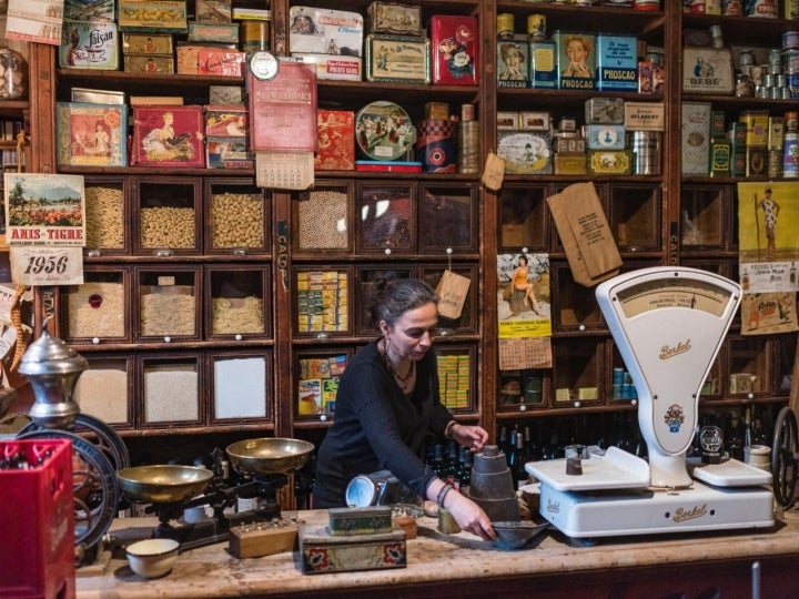 Antigua tienda de ultramarinos de Casa Leonardo