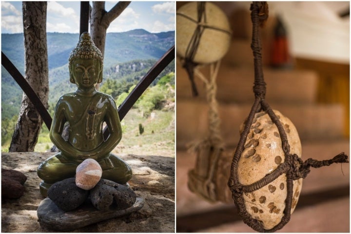 Detalles de buda y piedras con nudos repartidos por la finca de la casa rural Mar de la Carrasca, en el valle de Peñagolosa, Castellón.