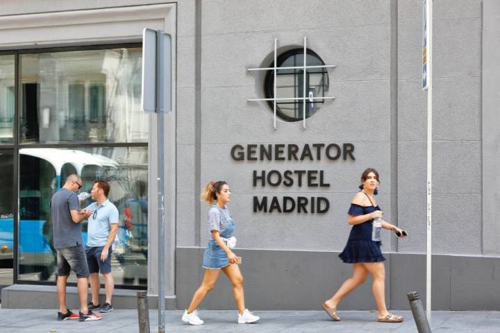 El alojamiento se sitúa en pleno corazón de Madrid, muy cerca de la Gran Vía.