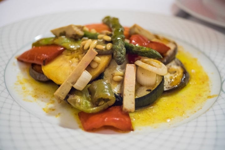 Parrillada de verduras del restaurante de la hospedería.