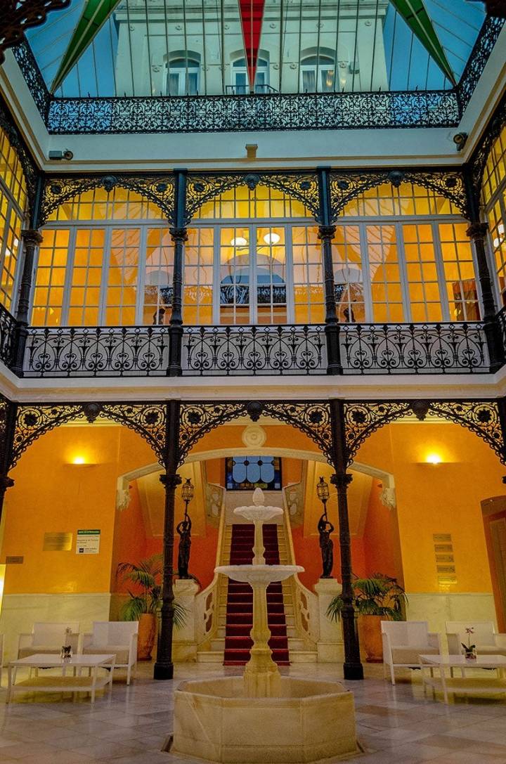 La escalera imperial, original de la casa de Antonio Zambrano
