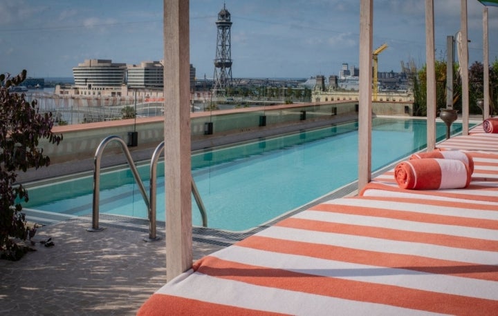 Hotel club social 'Soho House Barcelona': terraza