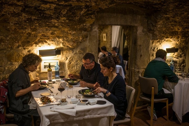 Madremanya (Báix Ampurdán) El restaurante de La Plaça es un buen lugar para las cenas.