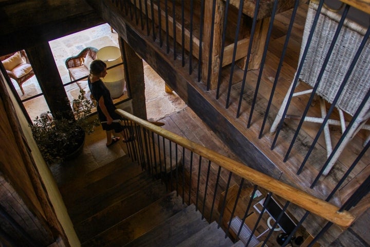 Hotel Oar Cottage. Escaleras