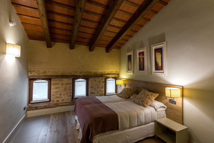 Las habitaciones te hacen sentir como en casa. Foto: Marc Prades