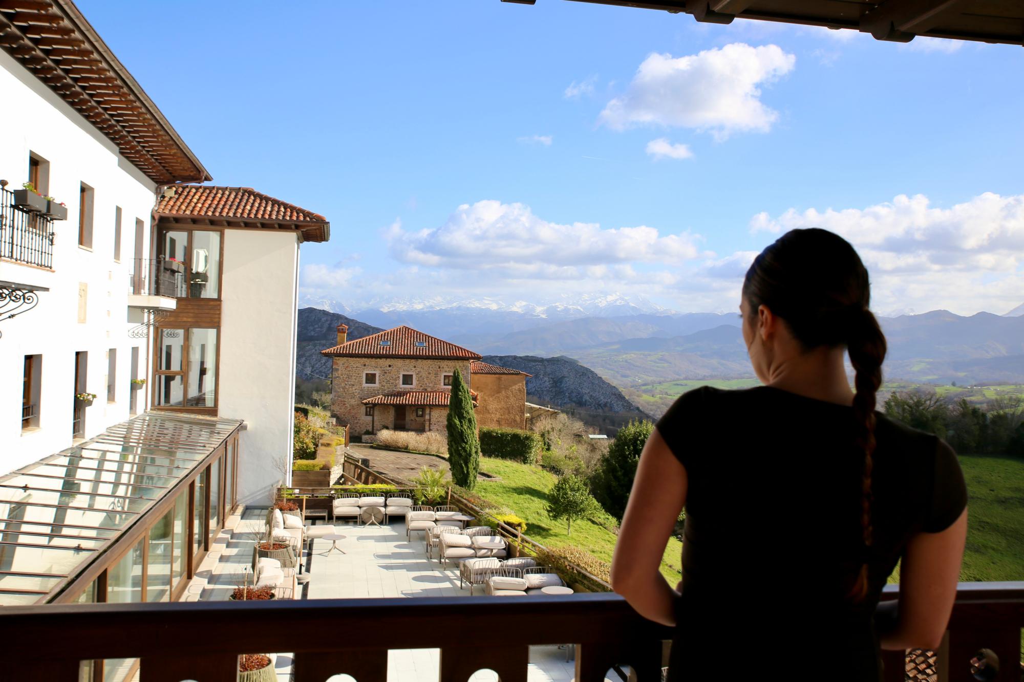 Terraza del hotel Puebloastur