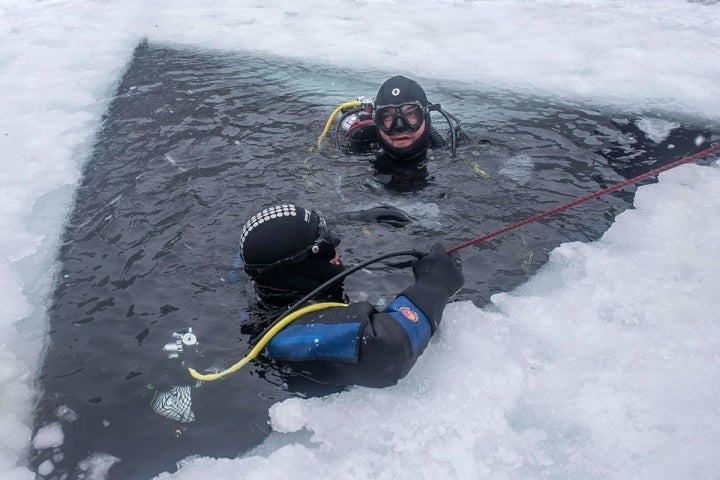 A punto de desaparecer bajo el hielo.